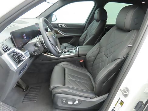 Certified 2024 BMW X5 xDrive40i w/ Premium Package image 19