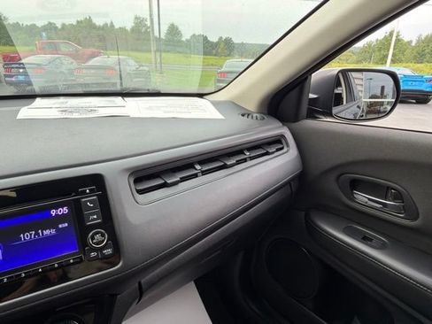 Used 2019 Honda HR-V LX image 21