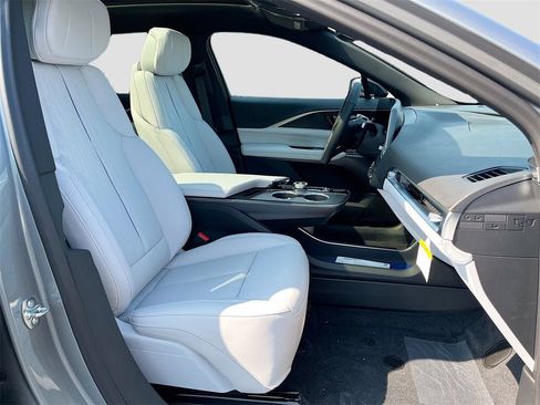 New 2026 Cadillac Lyriq Sport image 29