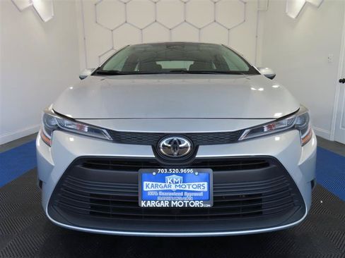 Used 2026 Toyota Corolla LE FWD image 3