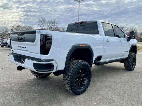 New 2026 GMC Sierra 2500 Denali w/ Denali Reserve Package image 5