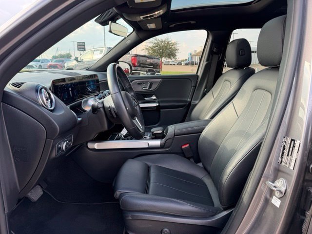 Used 2022 Mercedes-Benz GLB 250 image 14