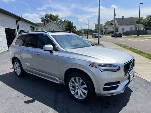 Used 2016 Volvo XC90 T6 Momentum w/ Momentum Plus Package image 6