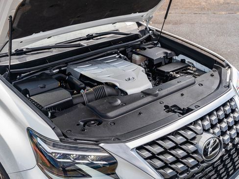 Used 2020 Lexus GX 460 Premium w/ Premium Package image 26