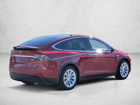 Used 2018 Tesla Model X 100D image 5