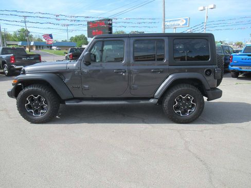Used 2025 Jeep Wrangler Sport S image 2