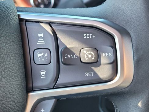 New 2026 RAM 2500 Big Horn AWD/4WD image 19