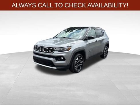 Used 2023 Jeep Compass Limited AWD/4WD image 3