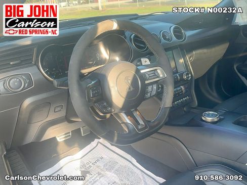 Used 2022 Ford Mustang Shelby GT500 w/ Technology Package RWD image 14