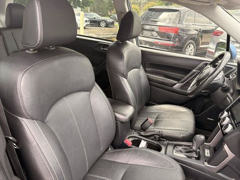 Used 2017 Subaru Forester 2.5i Touring AWD/4WD image 25