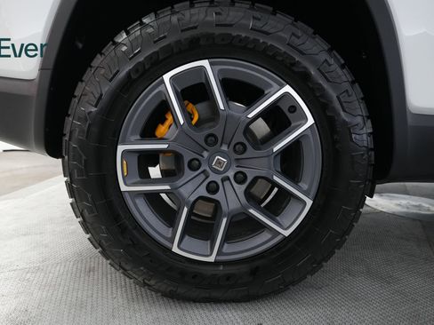Used 2024 Rivian R1S Adventure AWD/4WD image 22