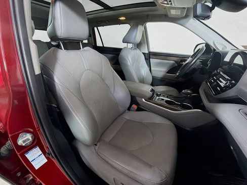 Used 2021 Toyota Highlander Platinum AWD/4WD image 27
