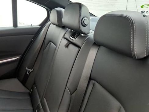 Used 2025 BMW 330i xDrive Sedan AWD/4WD image 30