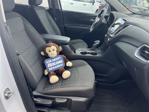 Used 2022 Chevrolet Equinox LT image 25