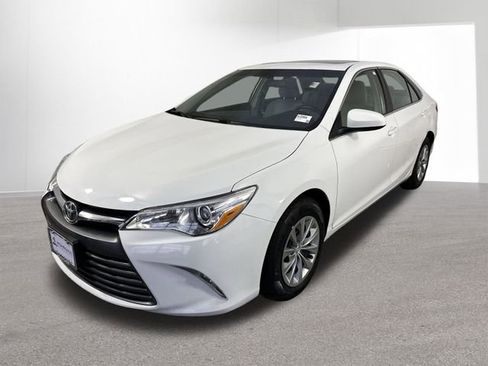 Used 2017 Toyota Camry XLE FWD image 22