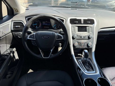 Used 2013 Ford Fusion SE FWD image 14