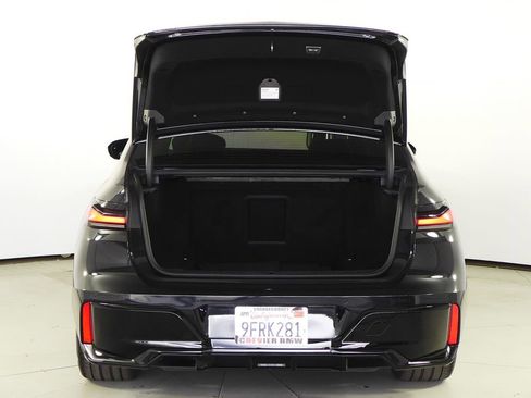 Used 2023 BMW 740i w/ Parking Assistance Package RWD image 10