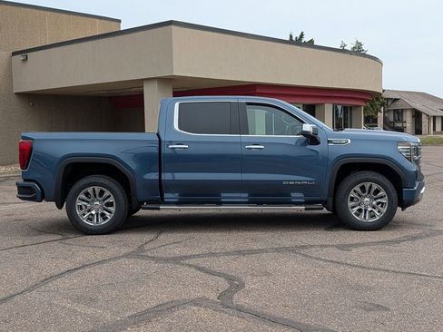 New 2026 GMC Sierra 1500 Denali w/ Technology Package AWD/4WD image 13