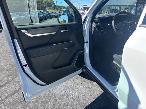 New 2026 GMC Acadia Elevation image 9