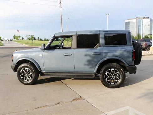 Used 2025 Ford Bronco Outer Banks AWD/4WD image 4