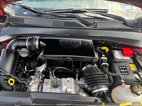 Used 2025 Jeep Compass Trailhawk AWD/4WD image 31
