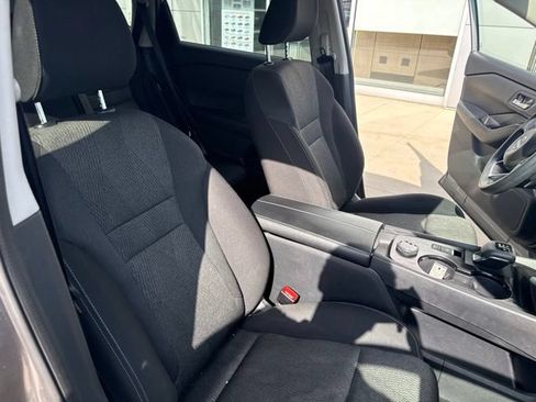 Used 2024 Nissan Rogue SV AWD/4WD image 30