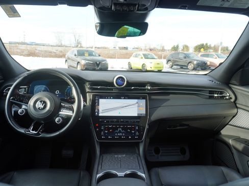 Used 2023 Maserati Grecale Modena image 2