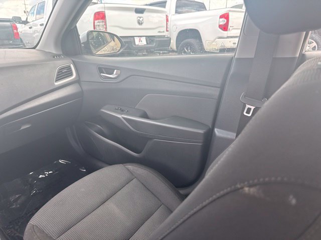 Used 2021 Hyundai Accent SE FWD image 14