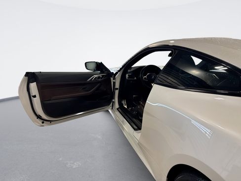 Used 2021 BMW 440i xDrive Coupe w/ Premium Package AWD/4WD image 9