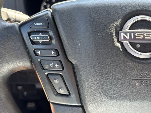 Used 2022 Nissan Frontier SV image 11