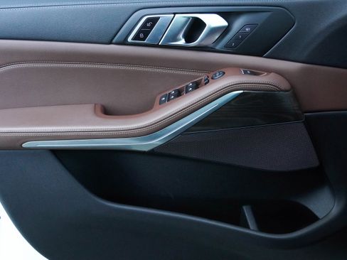 Used 2023 BMW X5 sDrive40i image 29