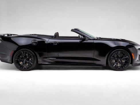 Used 2022 Chevrolet Camaro ZL1 image 2