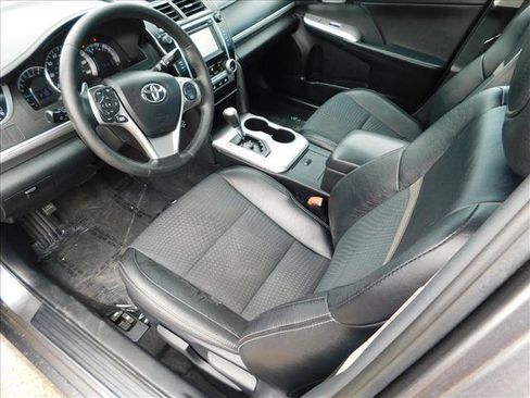 Used 2014 Toyota Camry SE w/ Fleet Convenience Package FWD image 16