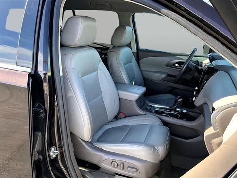 Used 2018 Chevrolet Traverse Premier w/ Driver Confidence II Package image 7