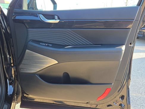 Used 2024 Hyundai Palisade Calligraphy image 8