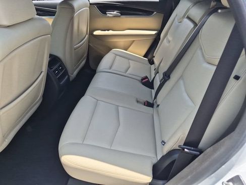 Used 2018 Cadillac XT5 FWD w/ LPO, Wheel Lock Package image 22