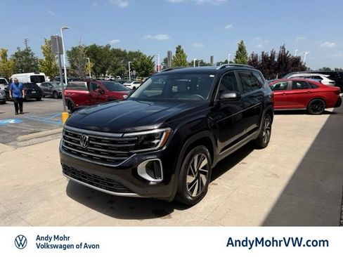 Used 2024 Volkswagen Atlas SEL AWD/4WD image 3