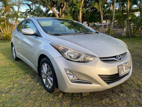 Used 2015 Hyundai Elantra SE w/ Option Group 02 FWD image 1