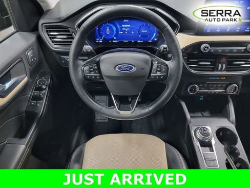 Used 2022 Ford Escape Titanium w/ Titanium Elite Package AWD/4WD image 25