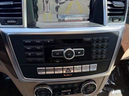 Used 2016 Mercedes-Benz GL 450 4MATIC image 13