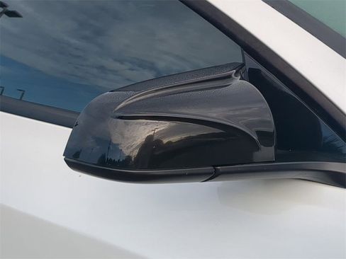 Used 2022 Tesla Model 3 Long Range image 13