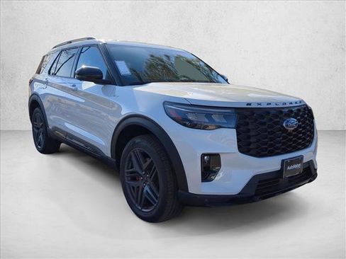 New 2025 Ford Explorer ST-Line w/ ST-Line Street Pack image 7