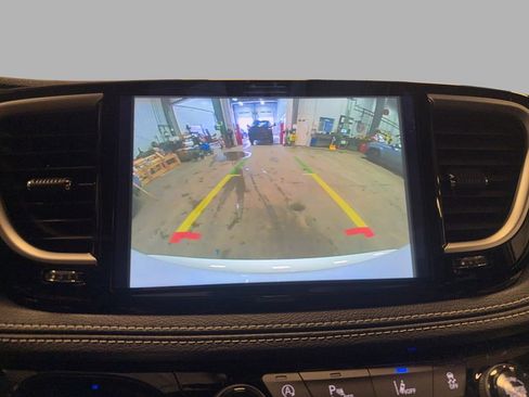 New 2026 Chrysler Pacifica Select w/ S Appearance Package AWD/4WD image 22