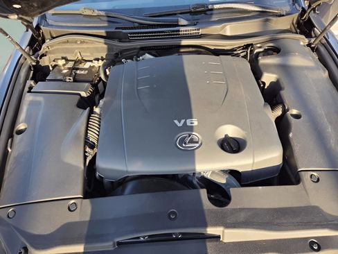 Used 2014 Lexus IS 250C image 22