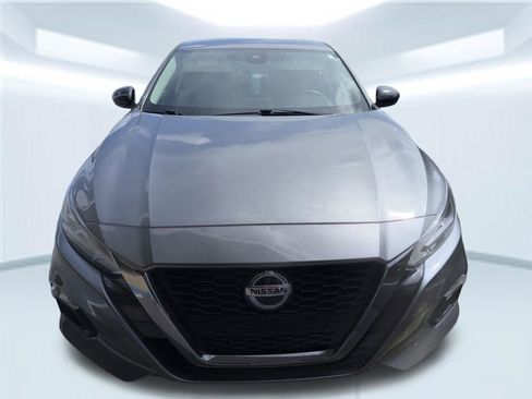 Used 2022 Nissan Altima 2.5 SR FWD image 2