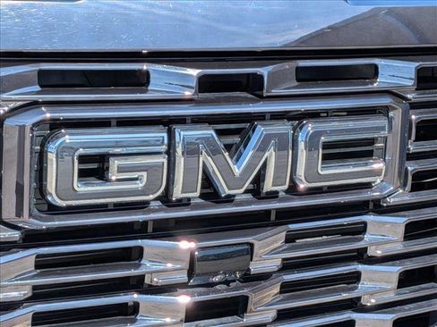 Used 2024 GMC Sierra 3500 Denali Ultimate AWD/4WD image 30