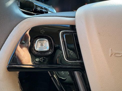 Used 2023 Lincoln Corsair FWD image 18