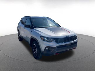 Used 2025 Jeep Compass Trailhawk video 1