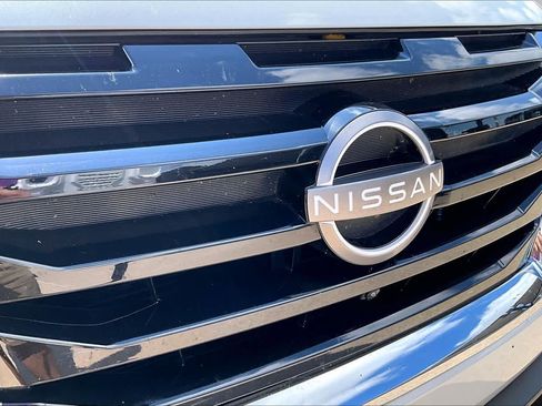Used 2022 Nissan Pathfinder Platinum w/ Cargo Package FWD image 30
