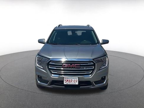 Used 2024 GMC Terrain SLT AWD/4WD image 4
